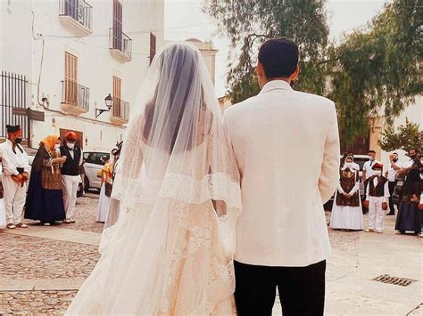 Vestida de Valentino y en Ibiza: la espectacular boda 